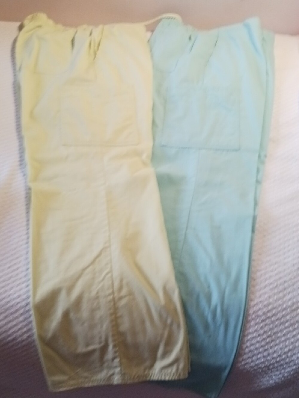SB Scrubs Women 2 Pair Cargo Scrub Pants in Mint Green and Pale Celery M